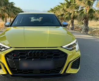 Priekinė automobilio, kurį nuomojate Audi S3 Alikantėje, Ispanija vaizdas ✓ Automobilis #16517. ✓ Pavarų dėžė Automatinis TM ✓ Atsiliepimai 0.