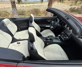 Ford Mustang Cabrio 2022 s pohonem Přední pohon, dostupné v Alicante.