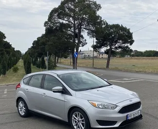 Арендуйте Ford Focus 2017 в Грузии. Топливо: Бензин. Мощность: 149 л.с. ➤ Стоимость от 69 GEL в сутки.