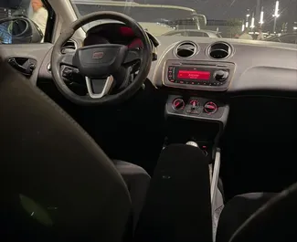 SEAT Ibiza 2013 do wynajęcia w Tiranie. Limit przebiegu nieograniczony.