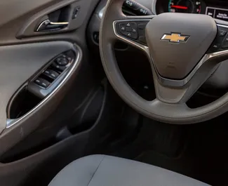 Chevrolet Malibu 2022 mit Antriebssystem Frontantrieb, verfügbar in Tiflis.