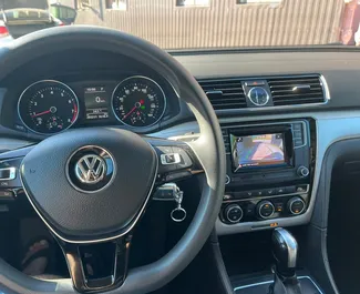 Benzin 1,8L Motor von Volkswagen Passat 2016 zur Miete in Tiflis.