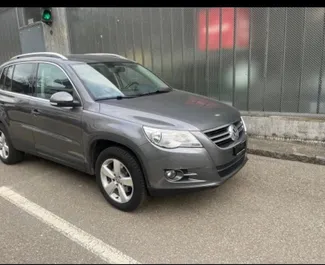 Automašīnas noma Volkswagen Tiguan #16774 ar Automātiskais pārnesumu kārbu Durresā, aprīkots ar 2,0L dzinēju ➤ No Erald Albānijā.