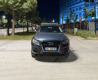 Přední pohled na pronájem Audi Q5 v Tiraně, Albánie ✓ Auto č. 16709. ✓ Převodovka Automatické TM ✓ Recenze 0.