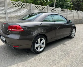 Vermietung Volkswagen Eos. Komfort, Cabrio Fahrzeug zur Miete in Georgien ✓ Kaution Einzahlung von 200 GEL ✓ Versicherungsoptionen KFZ-HV.