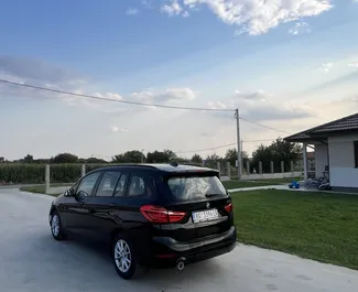 Vermietung BMW 220 Activ Tourer. Komfort, Premium, Minivan Fahrzeug zur Miete in Serbien ✓ Kaution Einzahlung von 800 EUR ✓ Versicherungsoptionen KFZ-HV, TKV, VKV Plus, VKV Komplett, Ausland.
