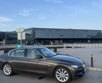 Frontansicht eines Mietwagens BMW 320d in Belgrad, Serbien ✓ Auto Nr.16772. ✓ Automatisch TM ✓ 0 Bewertungen.