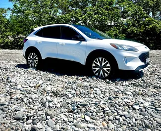 Benzin 2,0L Motor von Ford Escape 2021 zur Miete in Batumi.