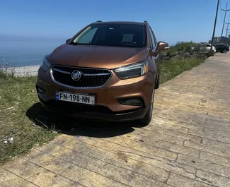 Frontansicht eines Mietwagens Buick Encore in Batumi, Georgien ✓ Auto Nr.16668. ✓ Automatisch TM ✓ 0 Bewertungen.