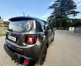 Prenájom auta Jeep Renegade 2019 v v Gruzínsku, s vlastnosťami ✓ palivo Benzín a výkon 180 koní ➤ Od 145 GEL za deň.