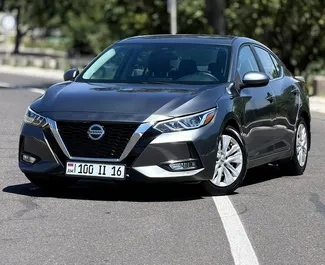 Nissan Sentra kiralama. Konfor Türünde Araç Kiralama Ermenistan'da ✓ Depozito 200 USD ✓ TPL, FDW, Yurtdışı, Genç sigorta seçenekleri.