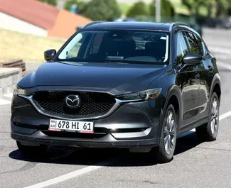 Mazda CX-5 2020 araç kiralama Ermenistan'da, ✓ Benzin yakıt ve 190 beygir gücü özellikleriyle ➤ Günde başlayan fiyatlarla 80 USD.