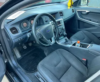 Automašīnas noma Volvo V60 #16672 ar Rokasgrāmata pārnesumu kārbu Durresā, aprīkots ar 1,6L dzinēju ➤ No Erald Albānijā.
