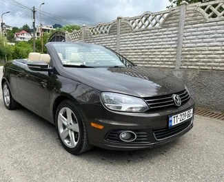 Benzin 2,0L Motor von Volkswagen Eos 2011 zur Miete in Tiflis.