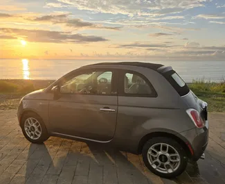 Benzin 1,4L Motor von Fiat 500 Cabrio 2015 zur Miete in Batumi.