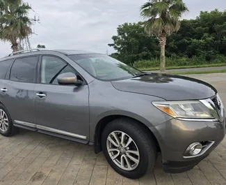 Vermietung Nissan Pathfinder. Komfort, Premium, SUV, Crossover Fahrzeug zur Miete in Georgien ✓ Kaution Keine Kaution ✓ Versicherungsoptionen KFZ-HV, TKV, Keine Kaution.