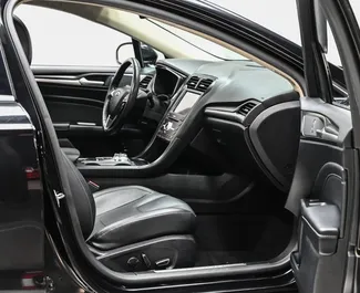 Pronájem Ford Fusion Sedan. Auto typu Komfort k pronájmu v Gruzii ✓ Vklad 270 GEL ✓ Možnosti pojištění: TPL, CDW, Cestující, Krádež, Young.