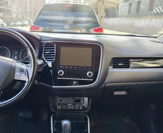 Mitsubishi Outlander Xl 2019 zur Miete verfügbar in Tiflis, mit Kilometerbegrenzung unbegrenzte.