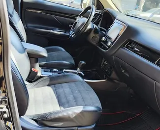 Benzin 2,5L Motor von Mitsubishi Outlander Xl 2019 zur Miete in Tiflis.