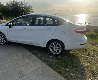 Vermietung Ford Fiesta. Wirtschaft Fahrzeug zur Miete in Georgien ✓ Kaution Keine Kaution ✓ Versicherungsoptionen KFZ-HV, TKV, VKV Komplett, Insassen, Diebstahlschutz.