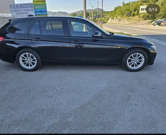 Vista frontal de un BMW 3-series Compact de alquiler en Budva, Montenegro ✓ Coche n.º 16881. ✓ Automático TM ✓ 0 opiniones.