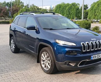 Jeep Cherokee location. Confort, SUV, Crossover Voiture à louer en Géorgie ✓ Sans dépôt ✓ RC, ATR, Passagers, Vol options d'assurance.
