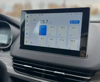 Silnik Elektryczność 1,6 l – Wynajmij Hongqi E-QM5 W Mińsku.