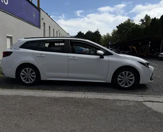 Wypożyczalnia Toyota Corolla Touring Sports na lotnisku w Wiedniu, Austria ✓ Nr 17181. ✓ Skrzynia Automatyczna ✓ Opinii: 0.