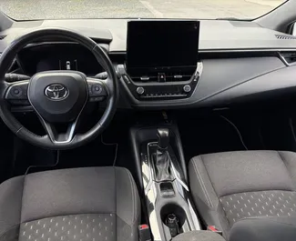 Wynajem samochodu Toyota Corolla Touring Sports nr 17181 (Automatyczna) na lotnisku w Wiedniu, z silnikiem 1,8l. Benzyna ➤ Bezpośrednio od Semen w Austrii.