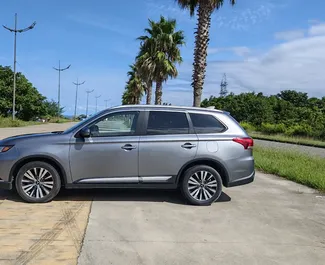 Autovermietung Mitsubishi Outlander Nr.15410 Automatisch in Batumi, ausgestattet mit einem 2,4L Motor ➤ Von Zhenya in Georgien.