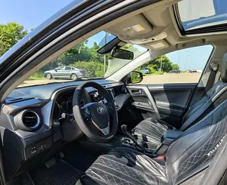 Vermietung Toyota RAV4. Komfort, SUV, Crossover Fahrzeug zur Miete in Georgien ✓ Kaution Einzahlung von 270 GEL ✓ Versicherungsoptionen KFZ-HV, TKV, Insassen.