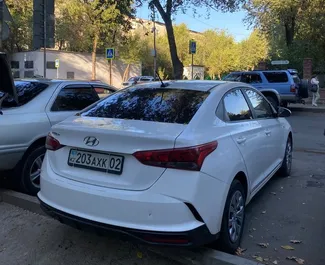 Motor Benzín 1,6L Hyundai Accent 2023 k pronájmu v Almaty.
