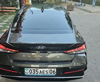 Alquiler de coches Hyundai Elantra 2023 en Kazajstán, con ✓ combustible de Gasolina y 125 caballos de fuerza ➤ Desde 25000 KZT por día.