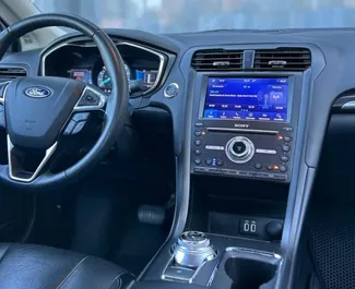 Verhuur Ford Fusion Sedan. Comfort Auto te huur in Wit-Rusland ✓ Borg van Borg van 130 USD ✓ Verzekeringsmogelijkheden TPL.