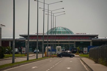 Alugue um carro no aeroporto de Batumi