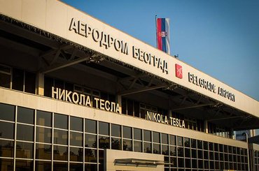 Hyr en bil på Belgrads flygplats